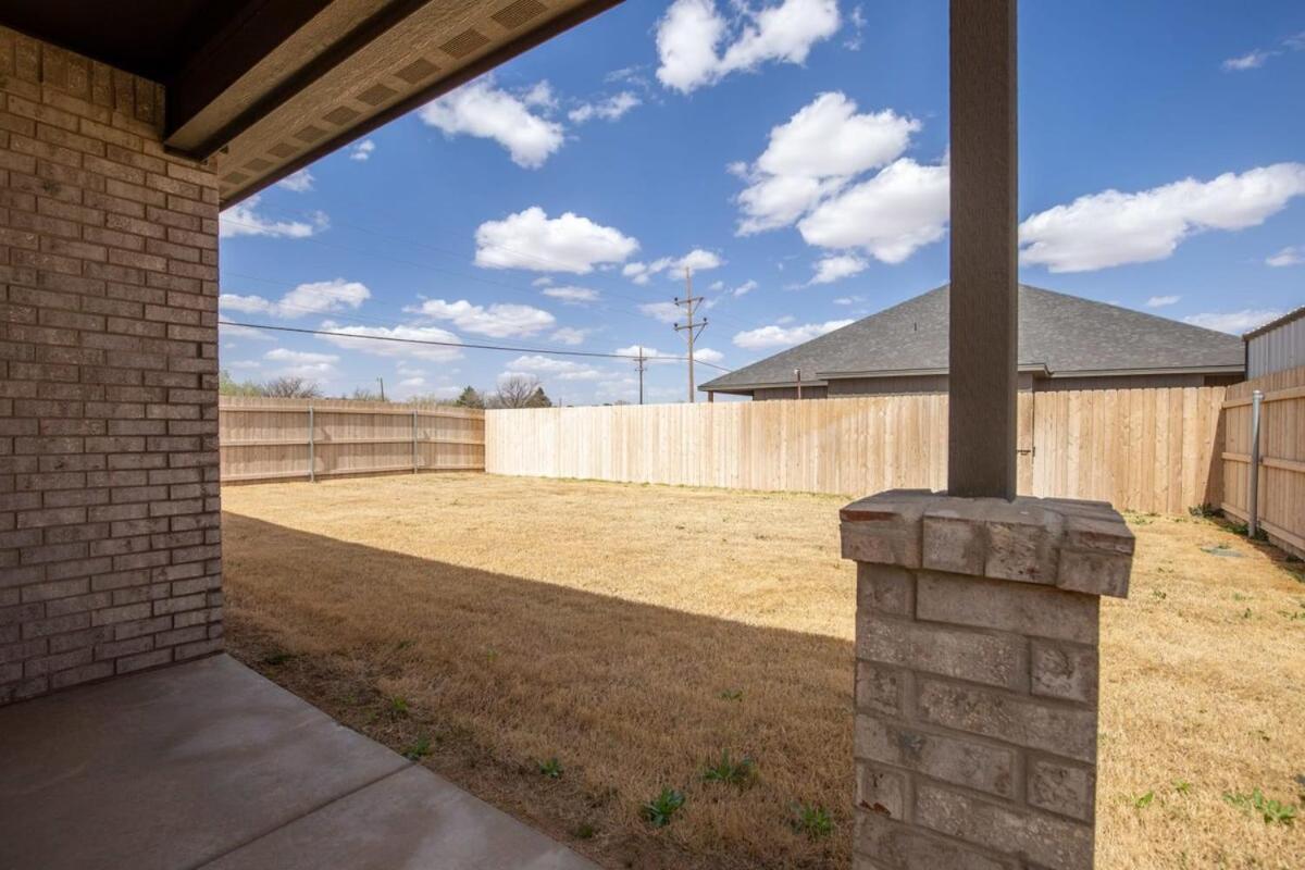 Entire House~ Spacious~ Prime Location~ Backyard Lubbock Exterior foto