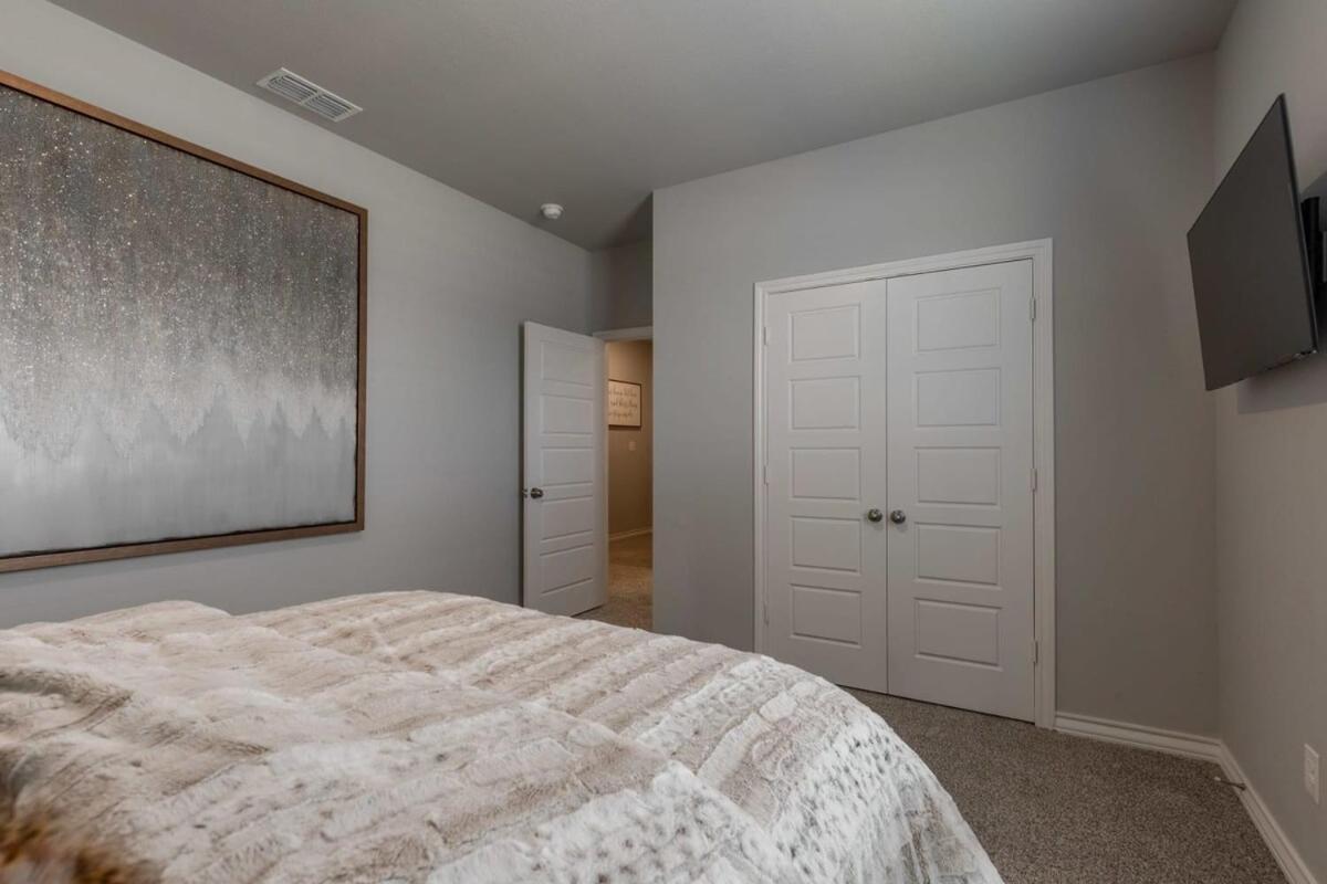 Entire House~ Spacious~ Prime Location~ Backyard Lubbock Exterior foto